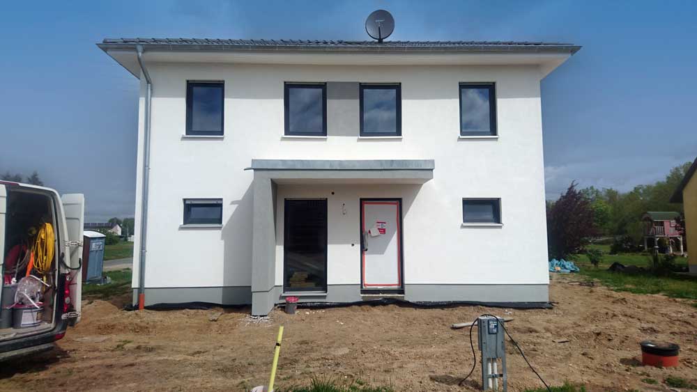 Bauunternehmen Pierdel in Finsterwalde - Neubau, Altbau, Putzarbeiten, Estrichleger, Wärmedämmung, Neubau, Altbau, Sanierung