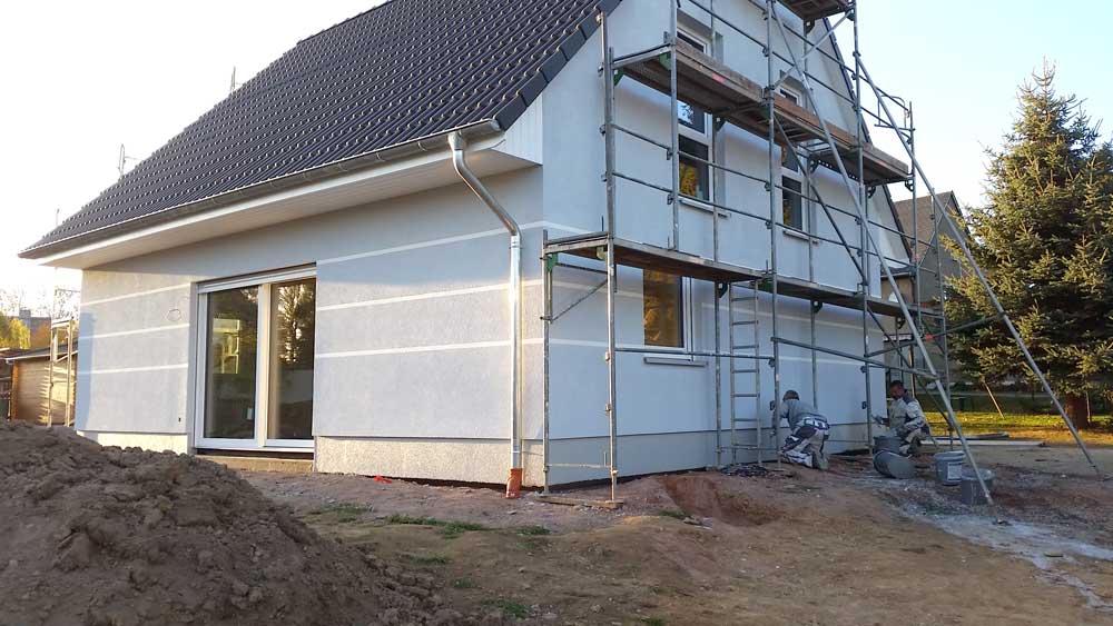 Bauunternehmen Pierdel in Finsterwalde - Wärmedämmverbundsysteme (WDVS) , Innenputz, Estrich - Neubau und Altbausanierung, - Oberputz, Glattputz, Strukturputz, Kratzputz, Rillenputz, Besenstrich
