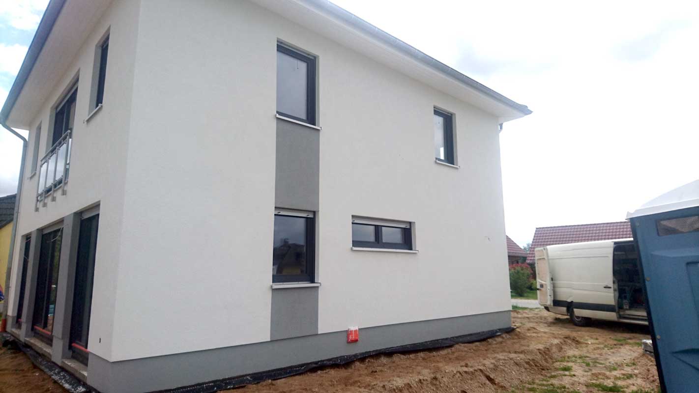 Bauunternehmen Pierdel in Finsterwalde - Wärmedämmverbundsysteme (WDVS), Innenputz, Estrich - Neubau und Altbausanierung, Fassadenspezialist, Fachgerechte Fassadengestaltung, Fassadensanierung, energieeffiziente Fassadenlösungen